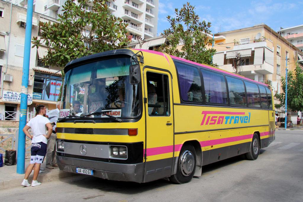 албания